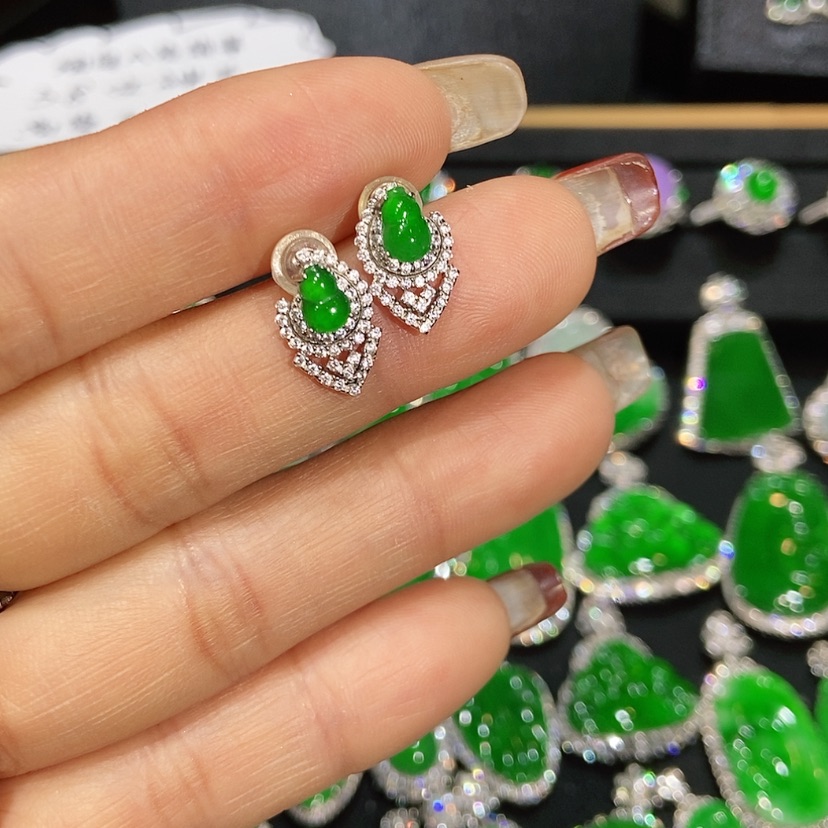 【闪购商品】翡翠耳饰未镶嵌天然翡翠