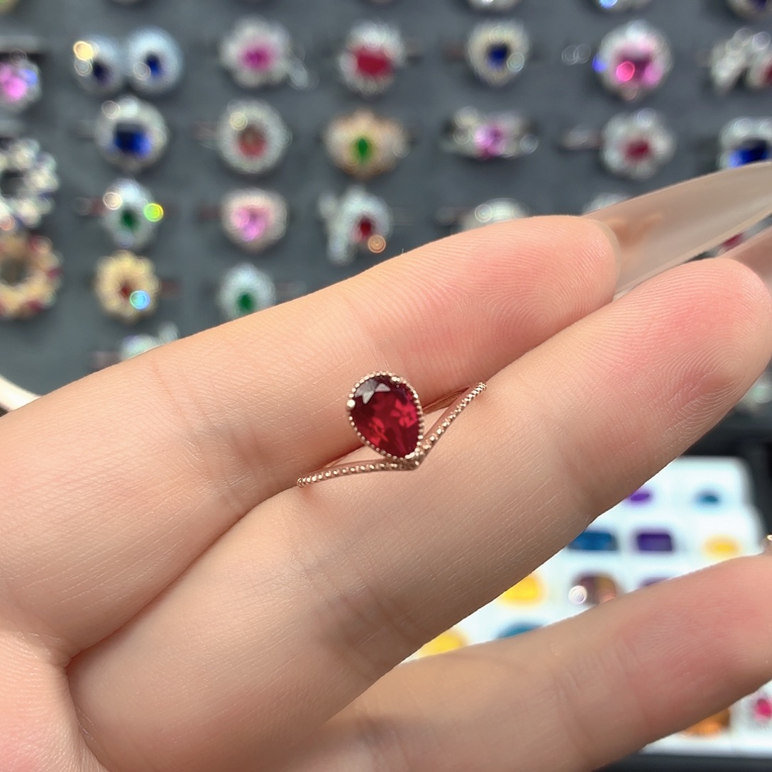 925银培育鸽血红色宝石