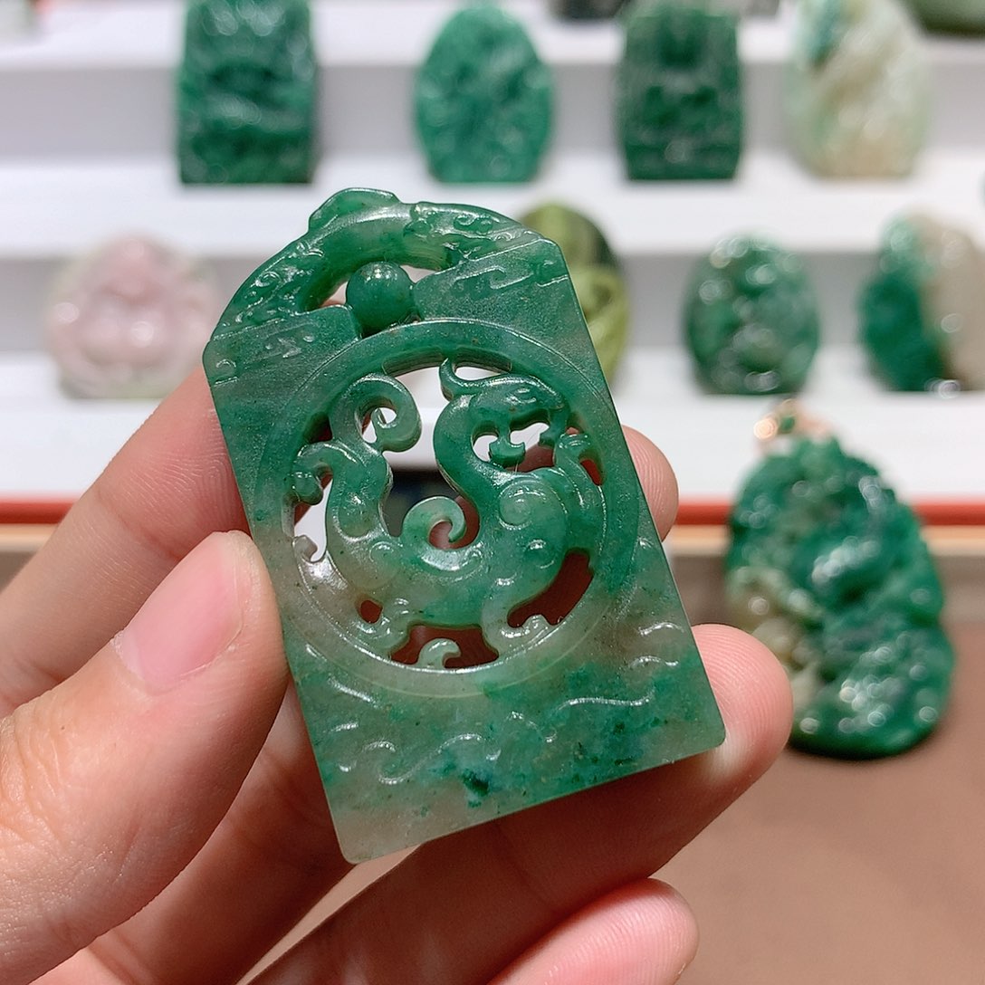 独山玉挂件未镶嵌