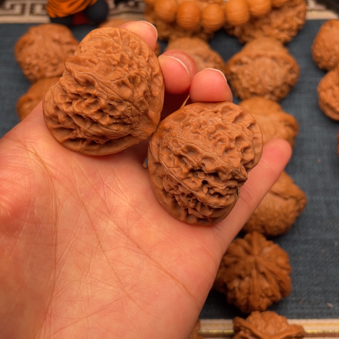 文玩核桃把件41桃心宫灯