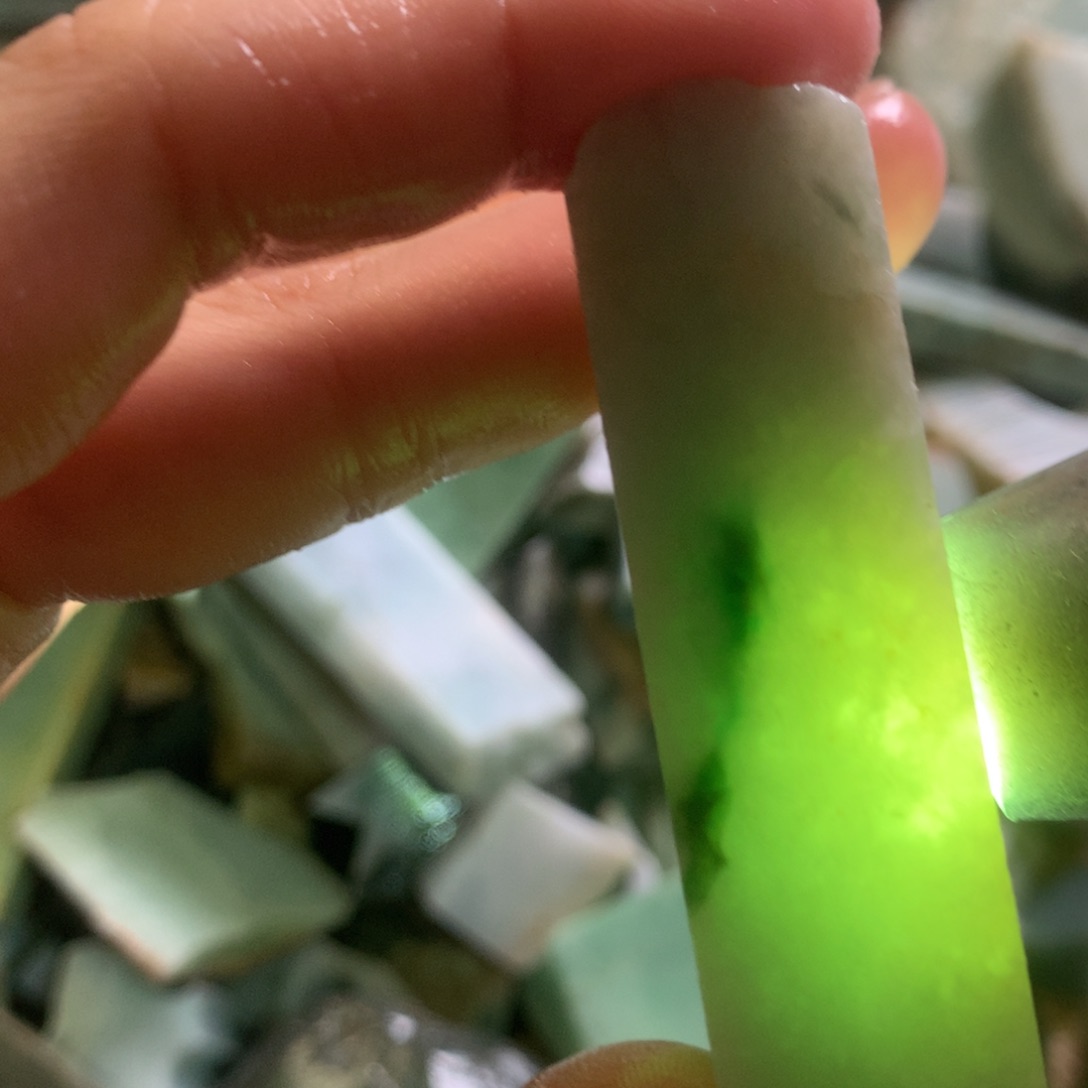 翡翠颈饰未镶嵌缅甸翡翠