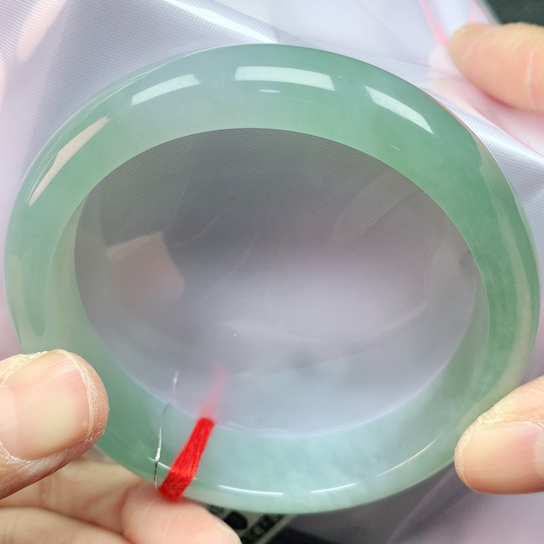 翡翠手镯未镶嵌57圈