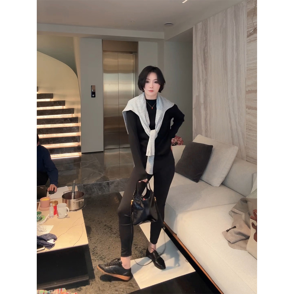 SHIIEELL黑色极简柔软密实高弹洋气休闲修身九分打底裤女Z1696