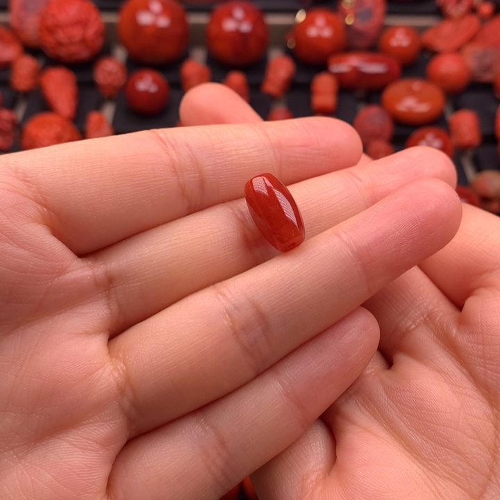未镶嵌火焰纹桶珠8MM+南红玛瑙