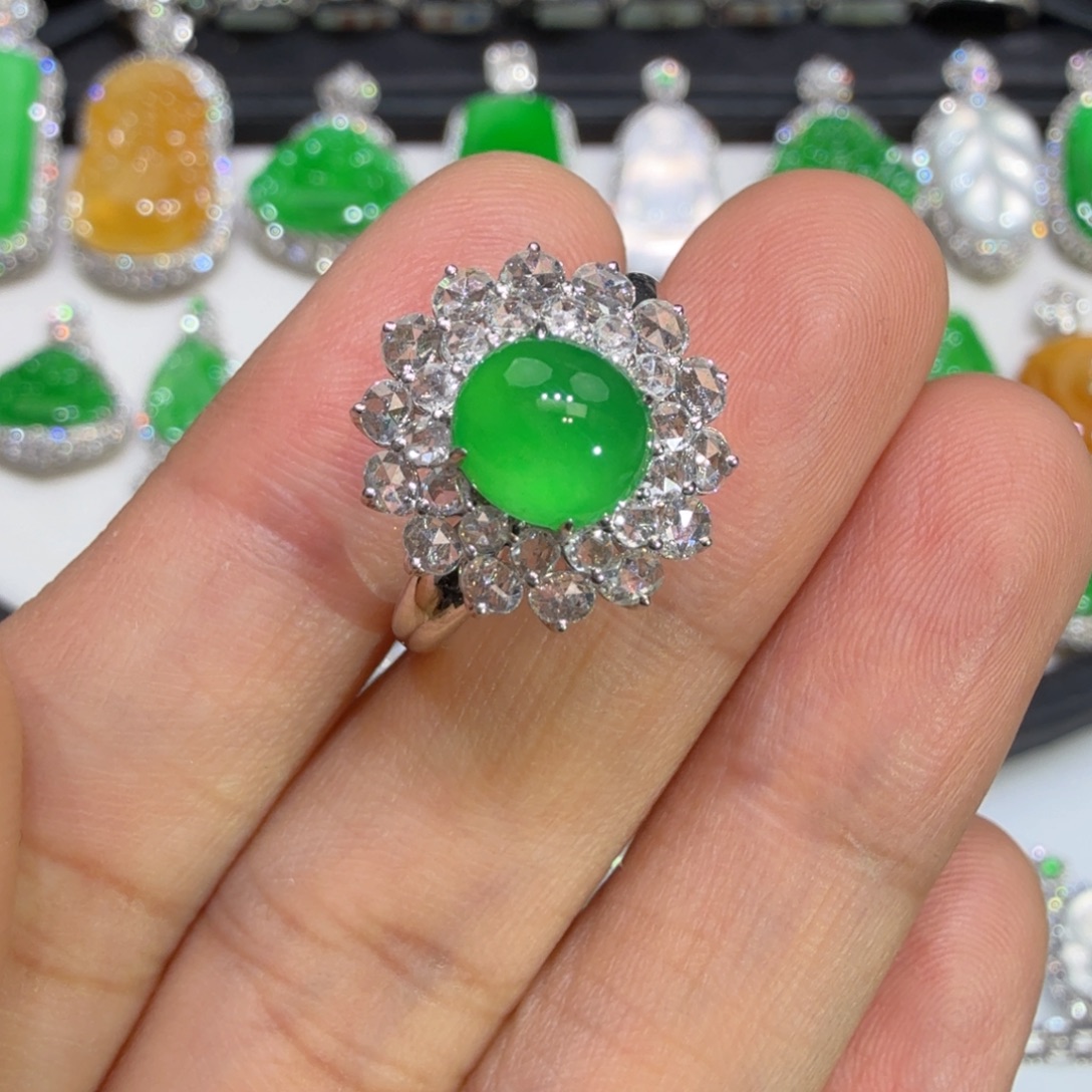 翡翠18K金镶嵌戒指收到货48小时鉴赏期