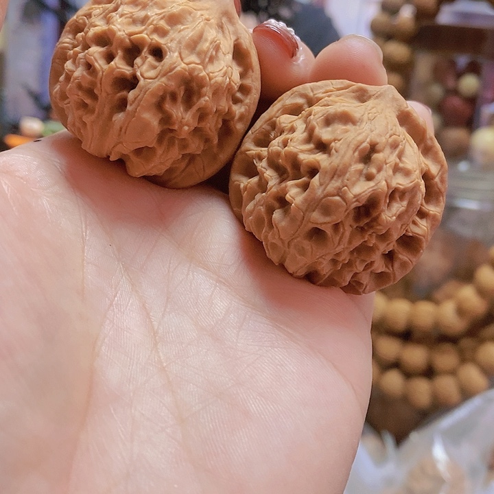 【闪购商品】文玩核桃把件43玉枕元宝