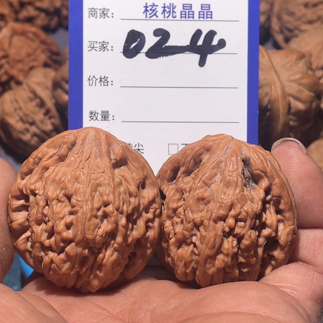 文玩核桃把件布*德文玩核桃虎头王40