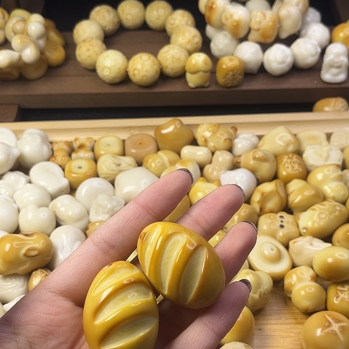 戴****菩提根/象牙果吊坠