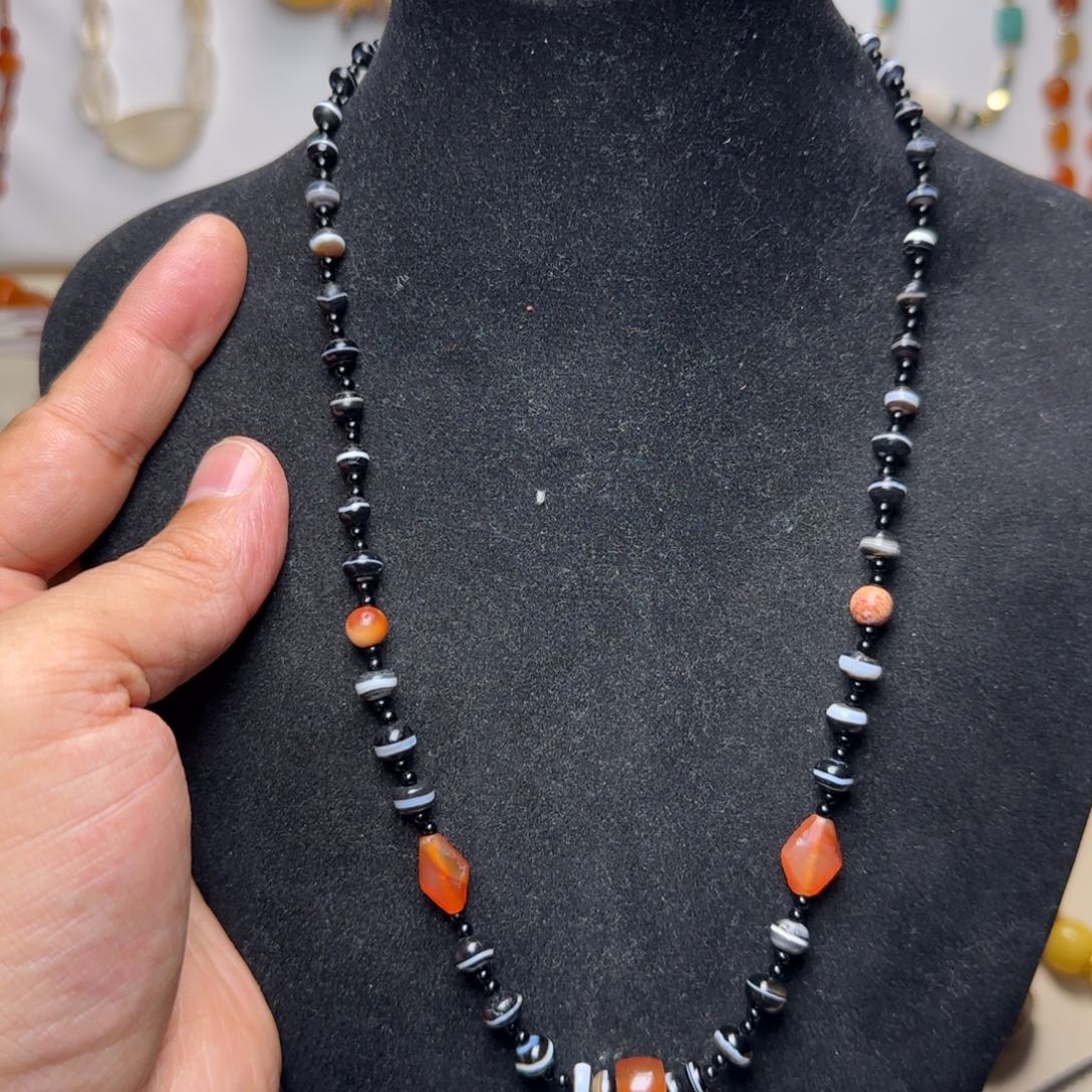 玛瑙/玉髓颈饰未镶嵌