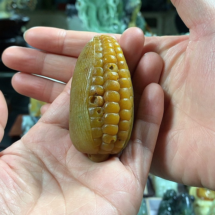 岫玉手把件未镶嵌