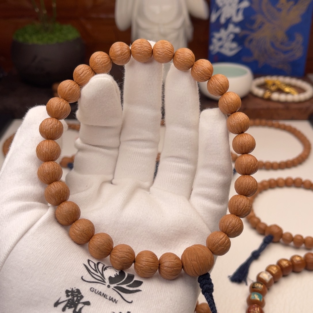 猴头核桃吊坠凤羽12