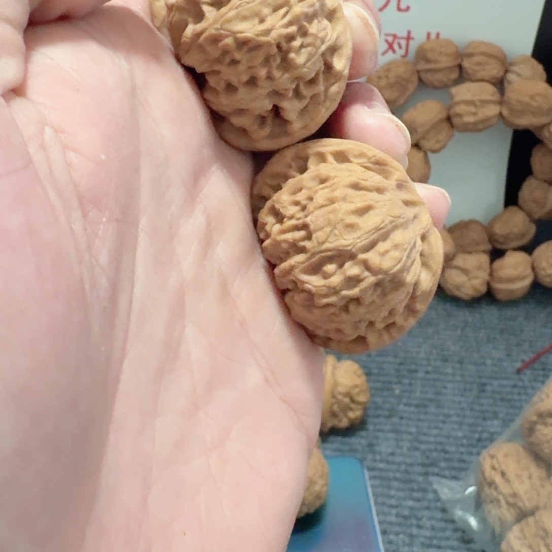 凯***文玩核桃把件宫灯