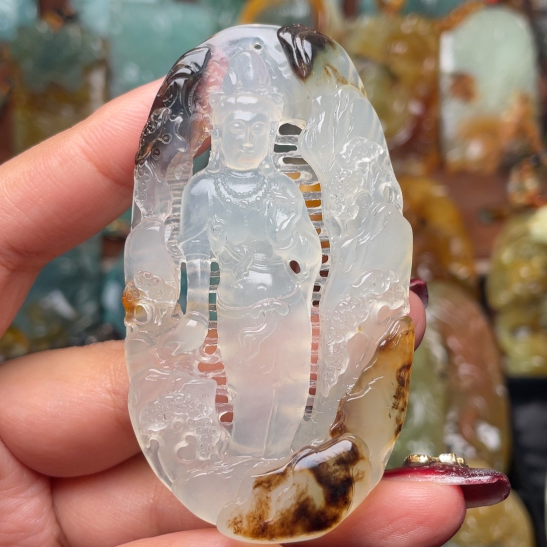 蛇纹石玉颈饰未镶嵌小**店