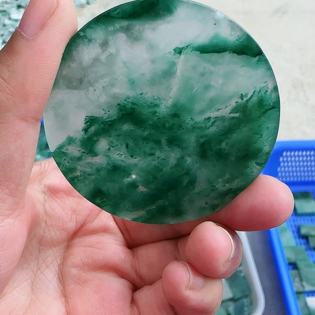 石英质玉颈饰未镶嵌