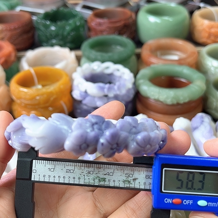 石英质玉手镯未镶嵌涂*