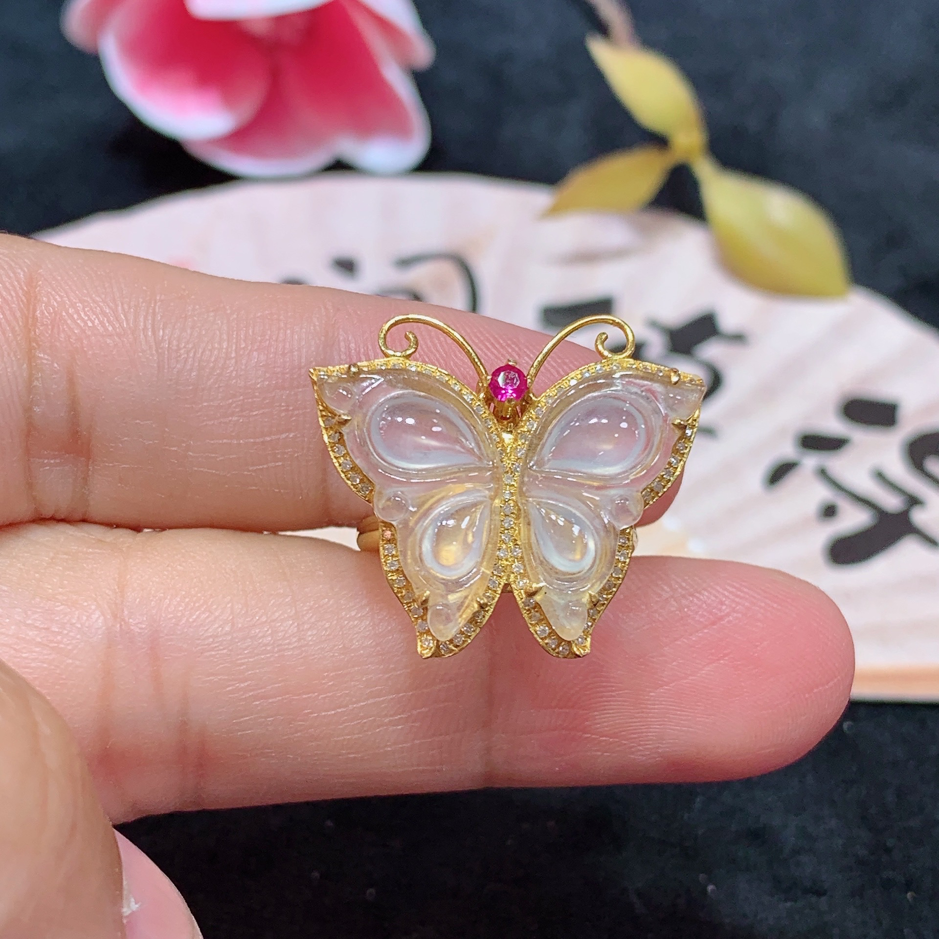 18k金天然A货翡翠高冰蝴蝶戒指吊坠两用款经典轻奢时尚