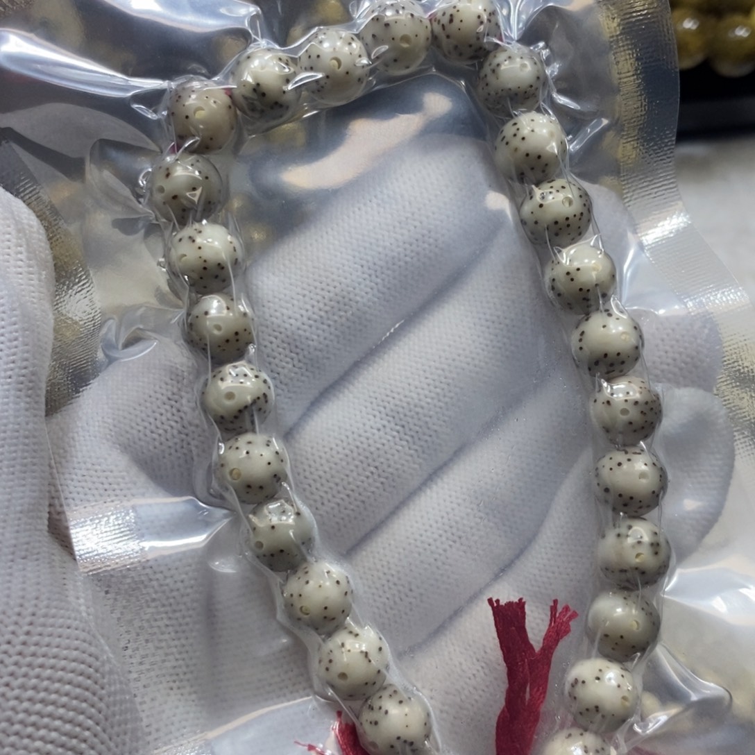 星月菩提手串瓷白9圆大眼睛