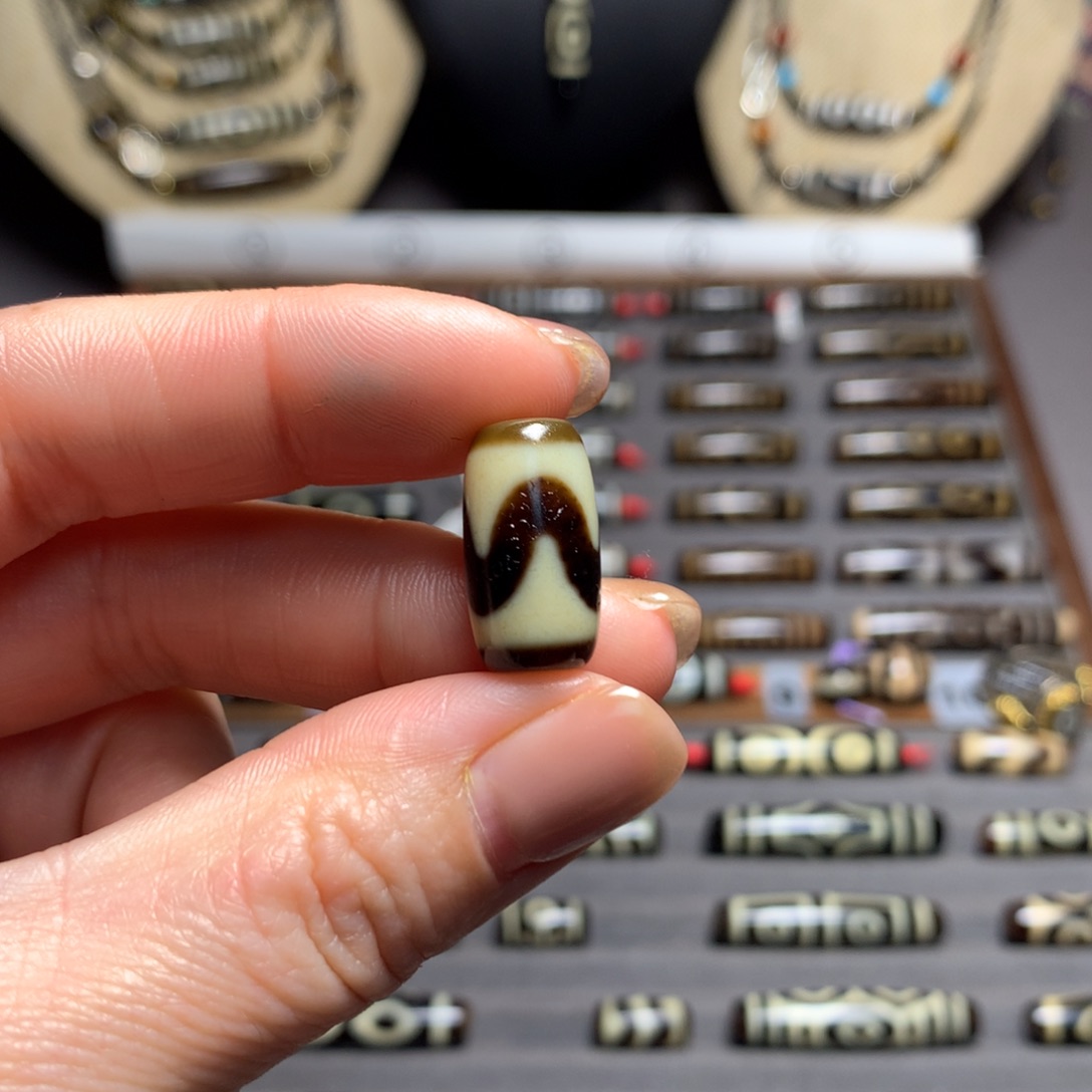 玛瑙/玉髓吊坠(赠链)未镶嵌江****司