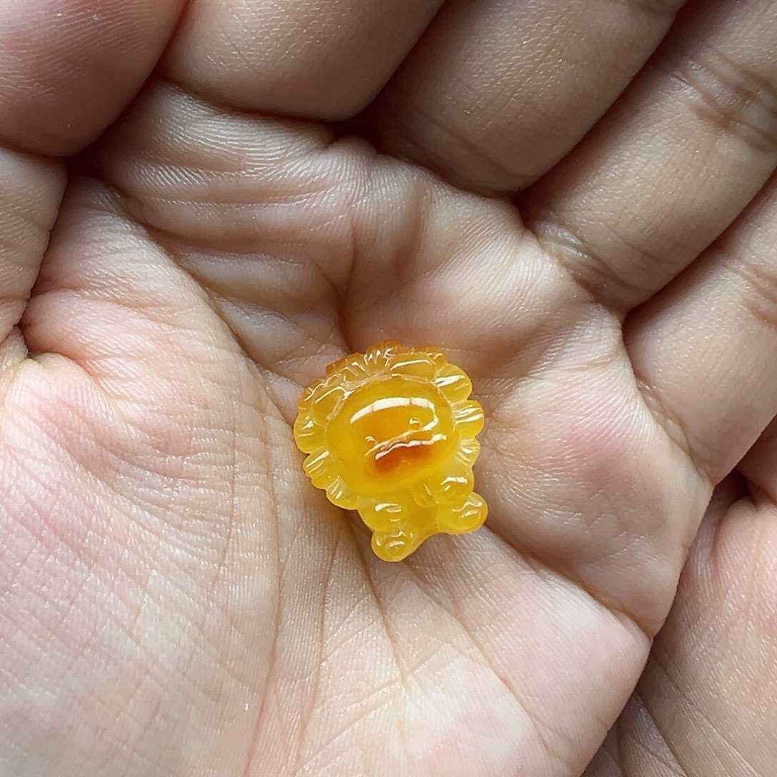 琥珀未镶嵌珠宝奇石1.5克小狮子