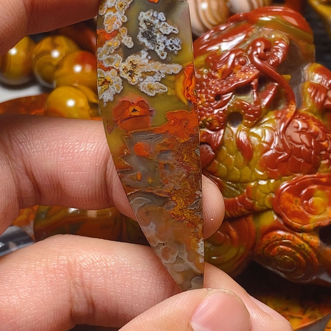 未镶嵌其他玛瑙/玉髓民***天