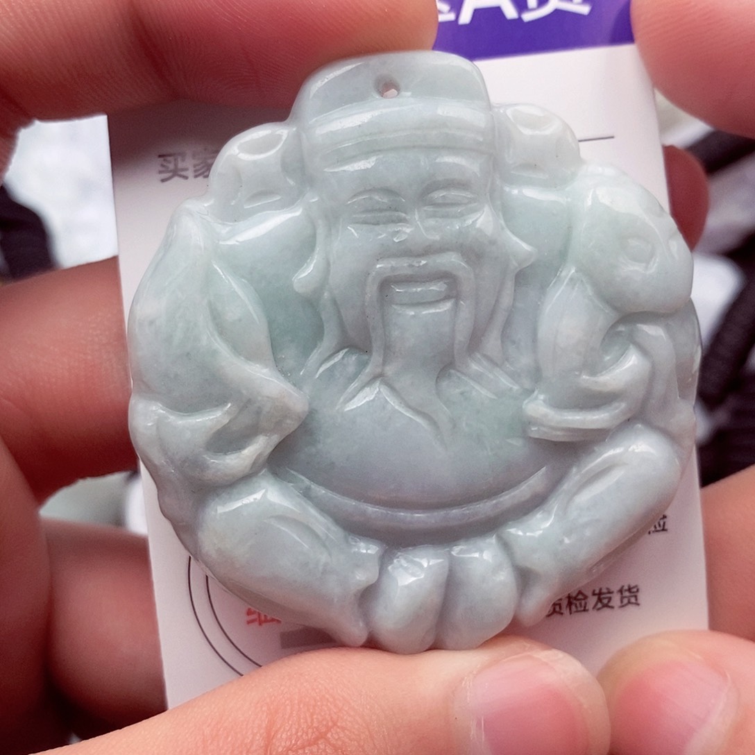 翡翠挂件未镶嵌翡翠