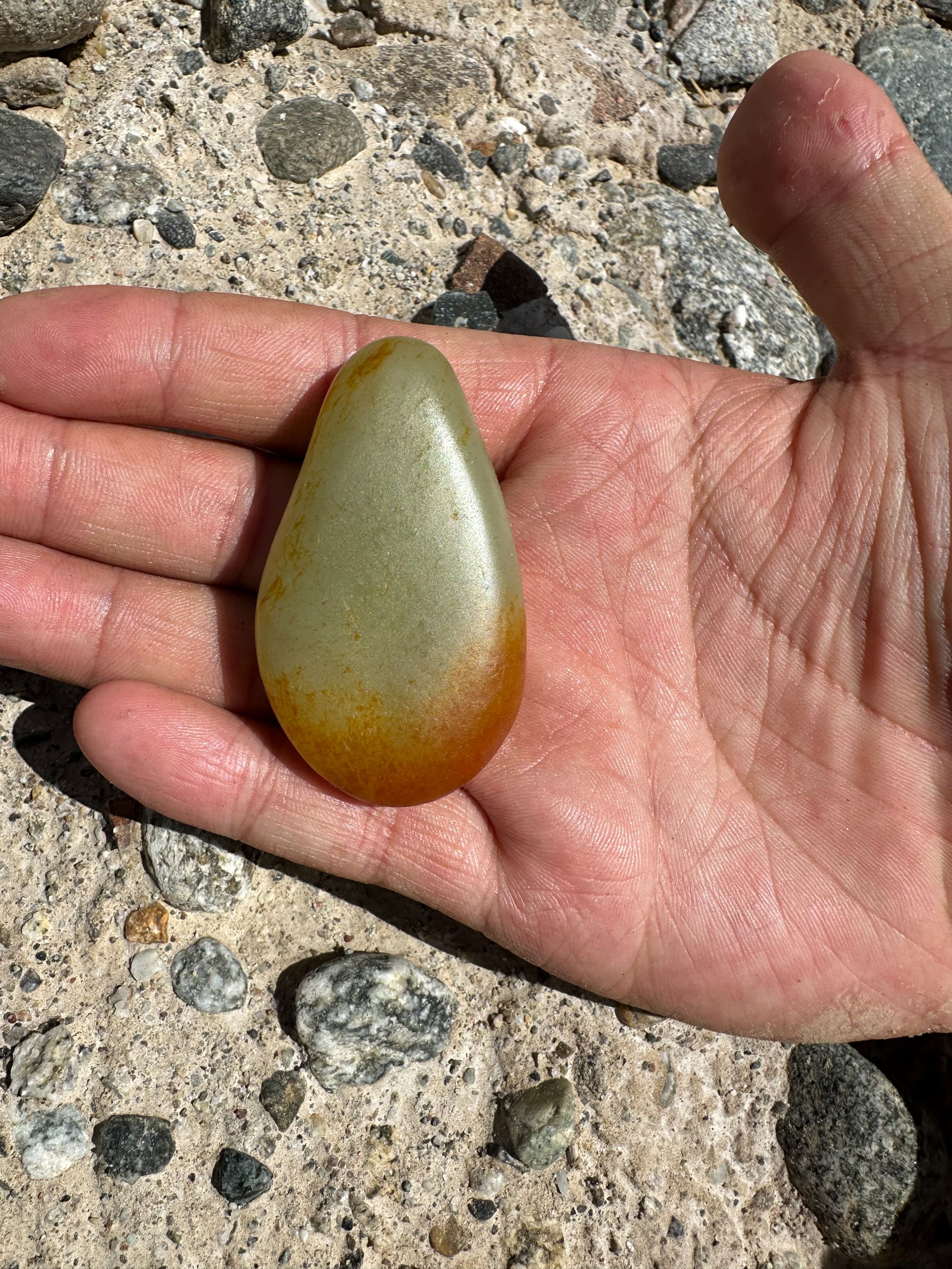 精品油润撒红皮吊坠