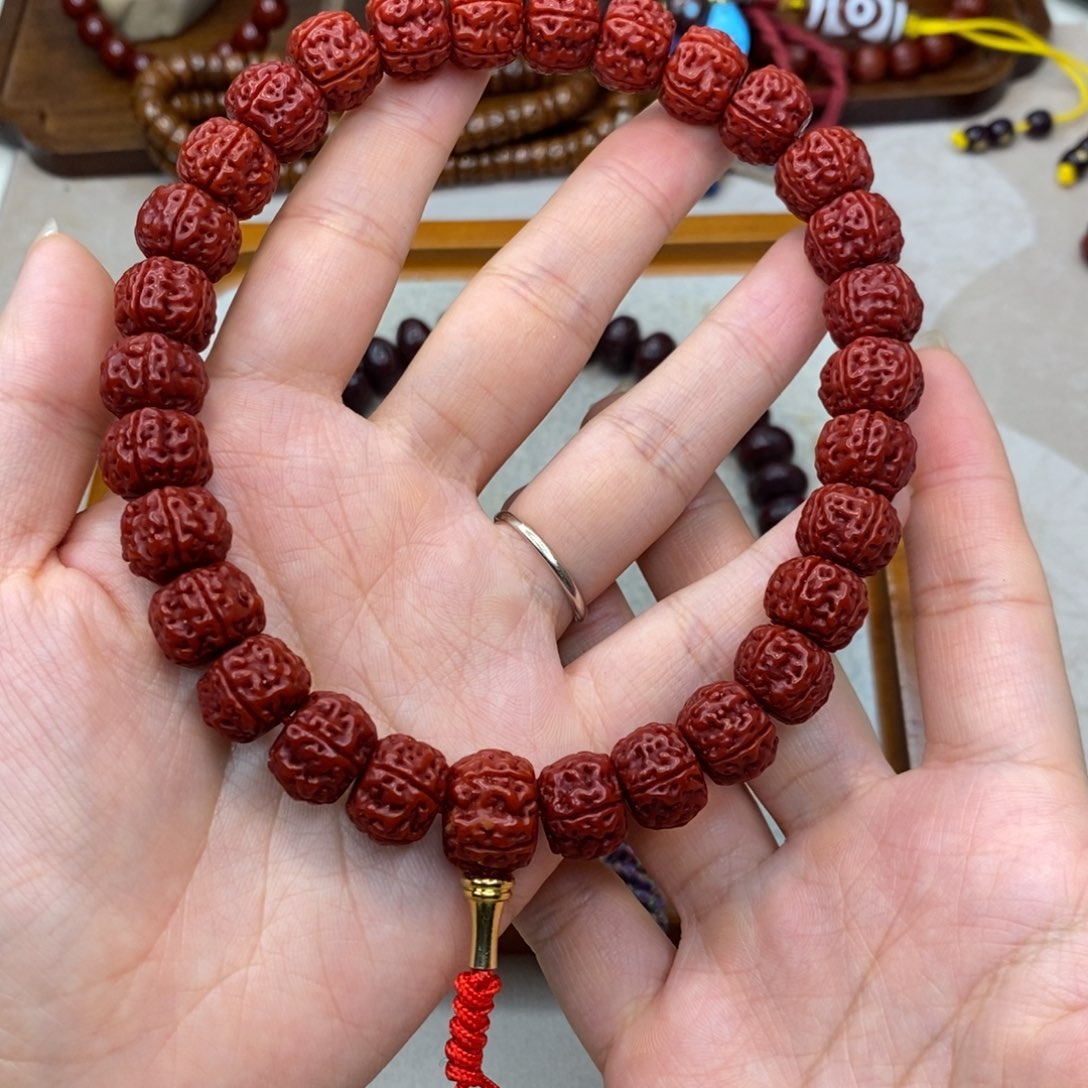阿****金刚菩提吊坠盘龙13手持