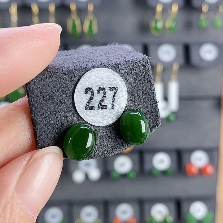 和田玉耳饰18K金镶嵌