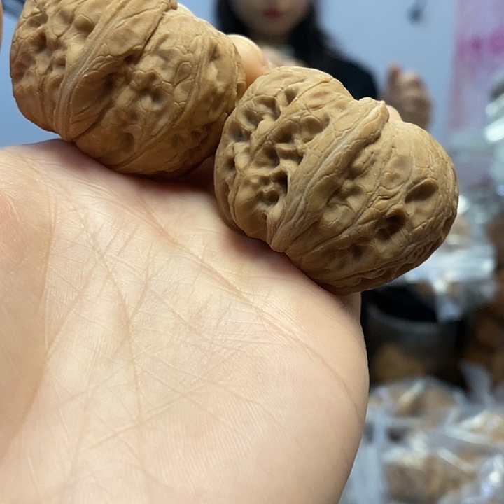 文玩核桃把件42.5平谷元宝尖黄