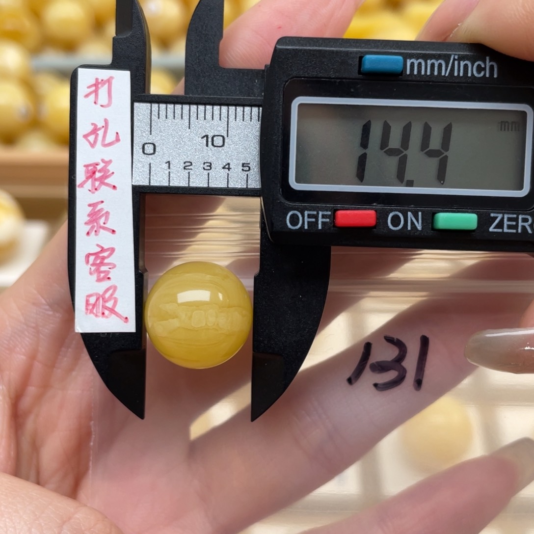 蜜蜡裸石未镶嵌d****e蜜蜡