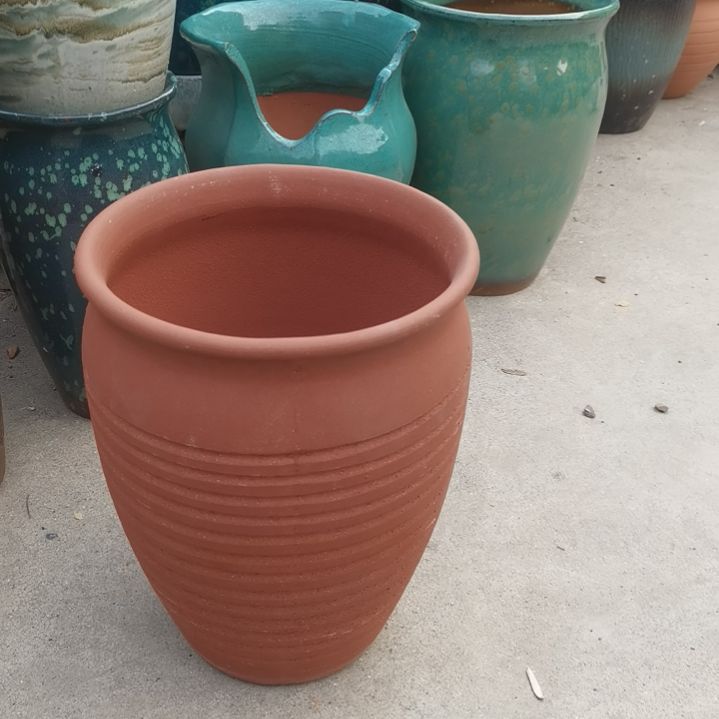 红陶口20高27瑕疵底裂