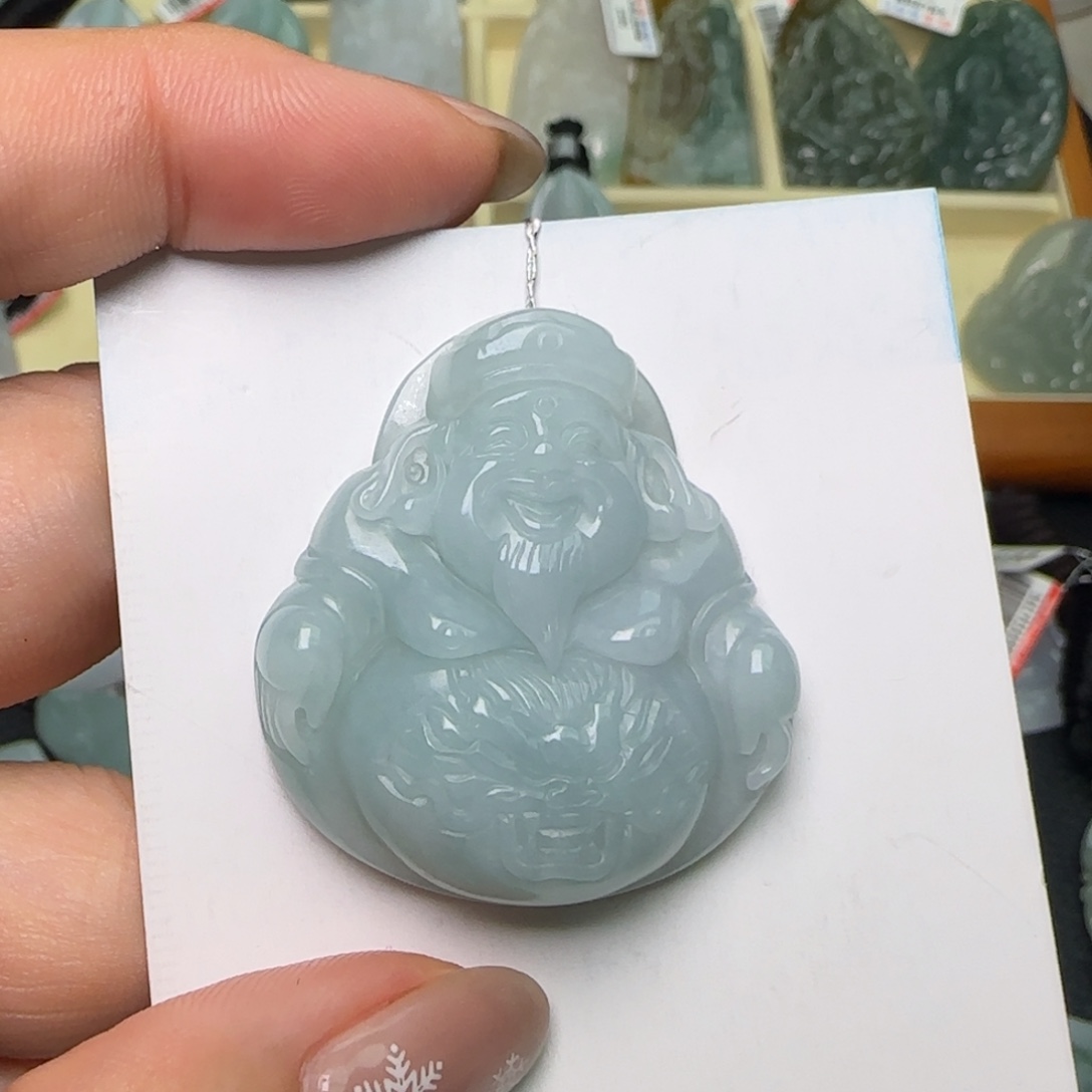 翡翠未镶嵌颈饰  