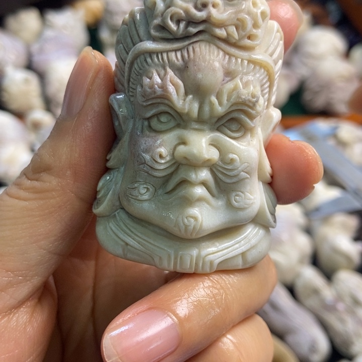 莫***蕾配饰鹿角雕刻一个出