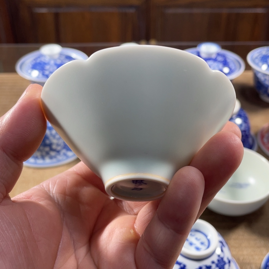 晓芳窑天青釉斗笠杯