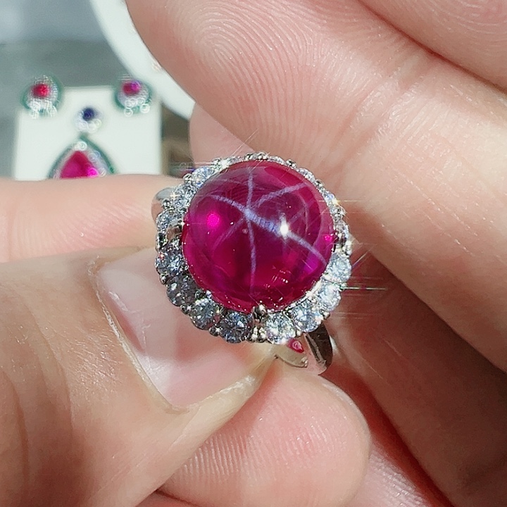 红宝石颈饰未镶嵌