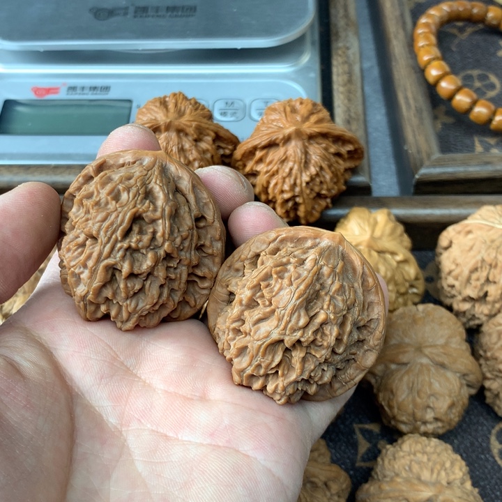 文玩核桃吊坠41水龙纹