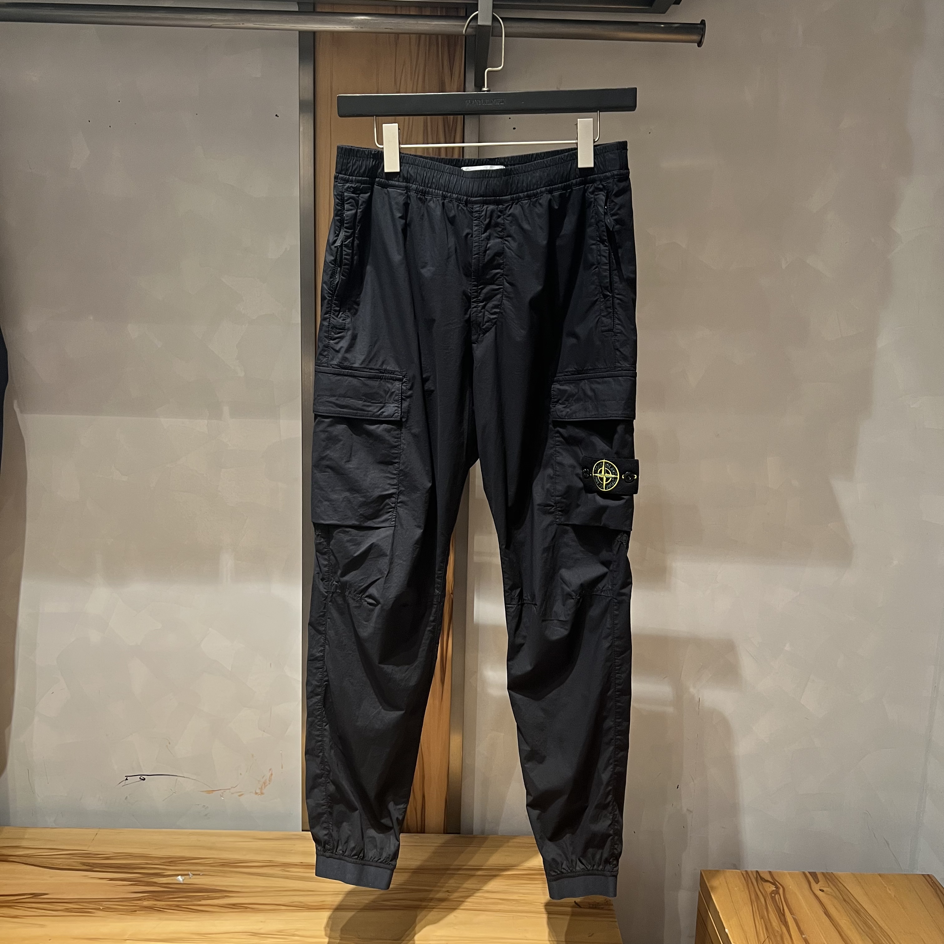 未使用 STONE ISLAND 石头岛 夏季双口袋束腿工装裤户外休闲