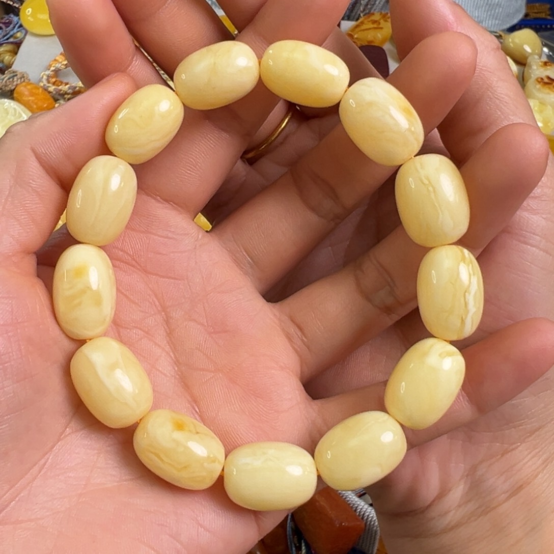 琥珀裸石未镶嵌L****n蜜蜡