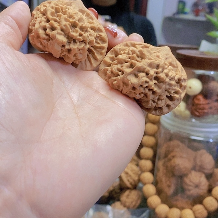 【闪购商品】文玩核桃把件49.5官帽