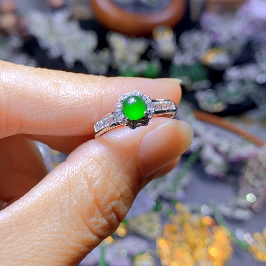 翡翠颈饰银S925镶嵌天然翡翠