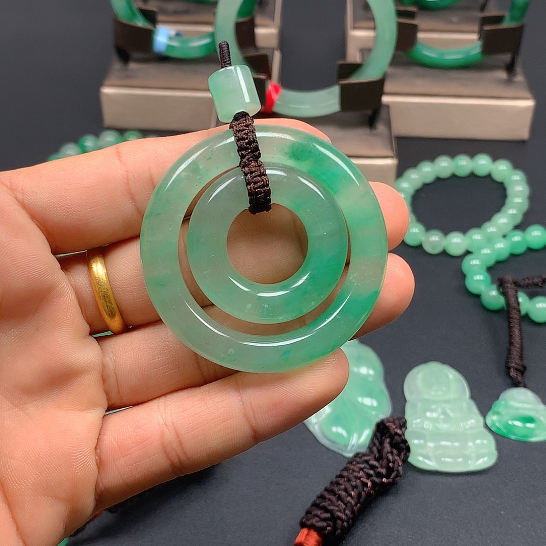 石英质玉吊坠(不含链)未镶嵌