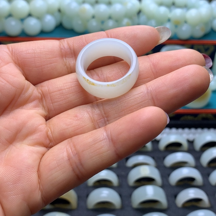 颈饰未镶嵌和田玉8***哥