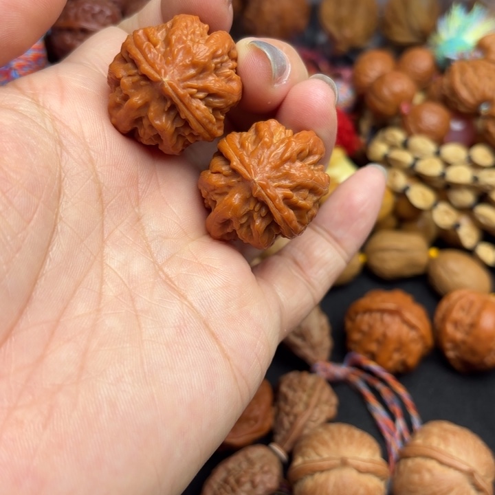 好***意文玩核桃把件野生核桃秋子手捻220