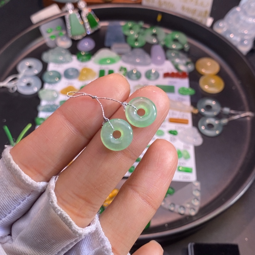 【闪购商品】翡翠挂件未镶嵌圈