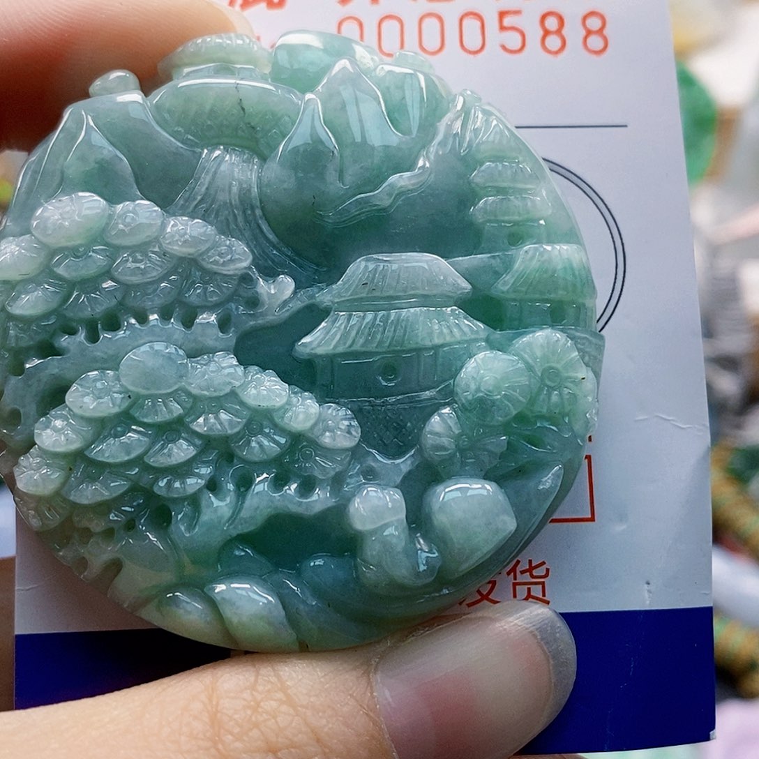 吊坠(不含链)未镶嵌翡翠