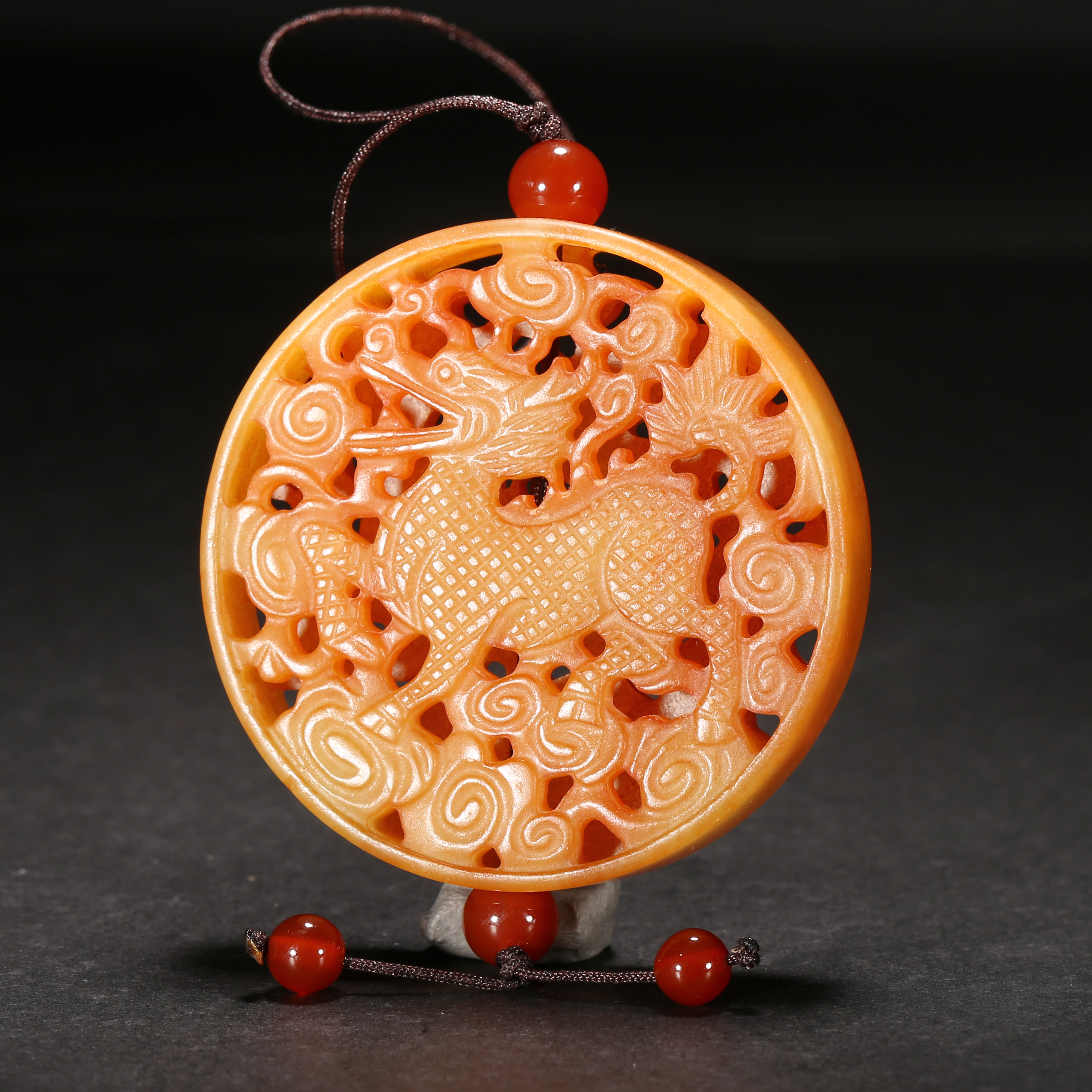 清代*麒麟献瑞玉香囊/18ALJ2785/和田玉【北京文博】