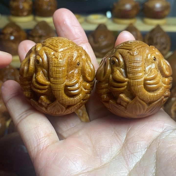 【闪购商品】香榧木无***名橄榄核雕刻3.9