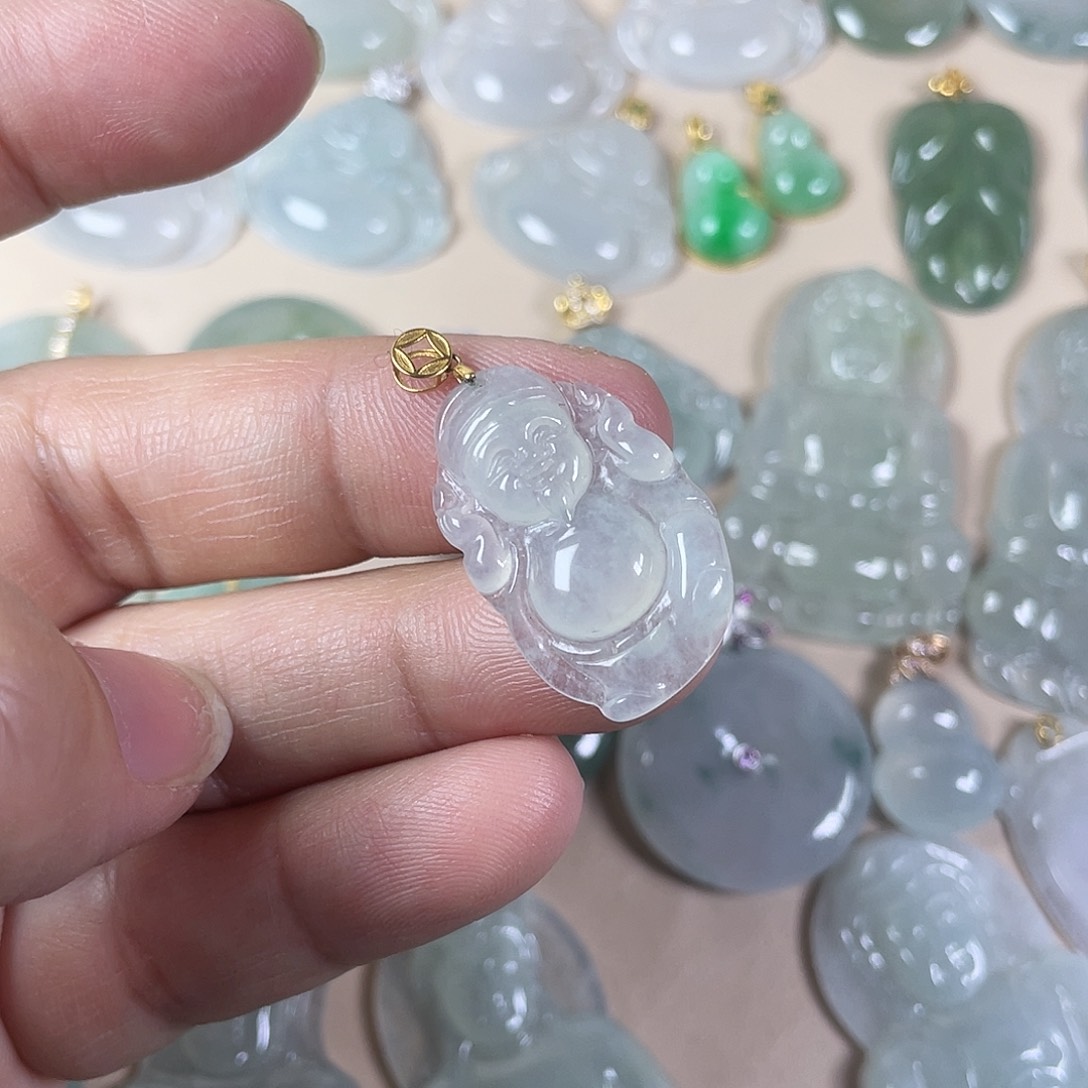 翡翠颈饰18K金镶嵌财神