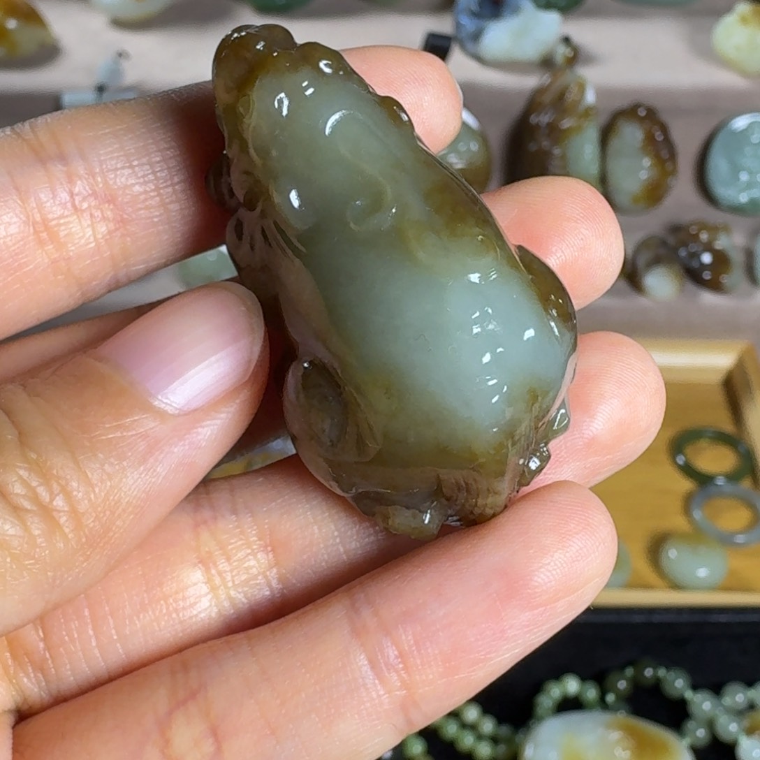 和田玉（糖玉）颈饰未镶嵌