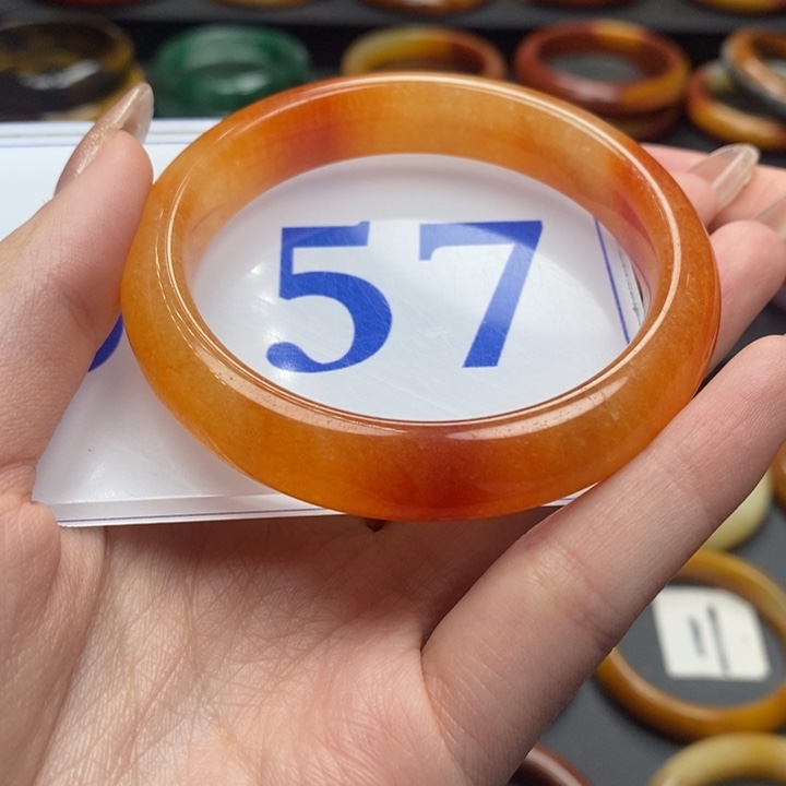 石英质玉（黄龙玉）手镯未镶嵌